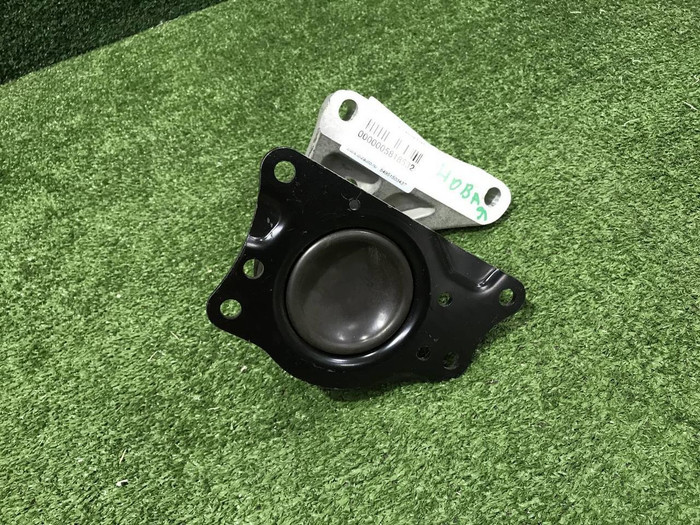 Подушка двигателя правая VW Polo sedan (2015-2020)