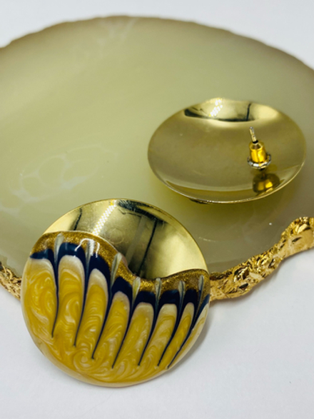 Круглые серьги с эмалью