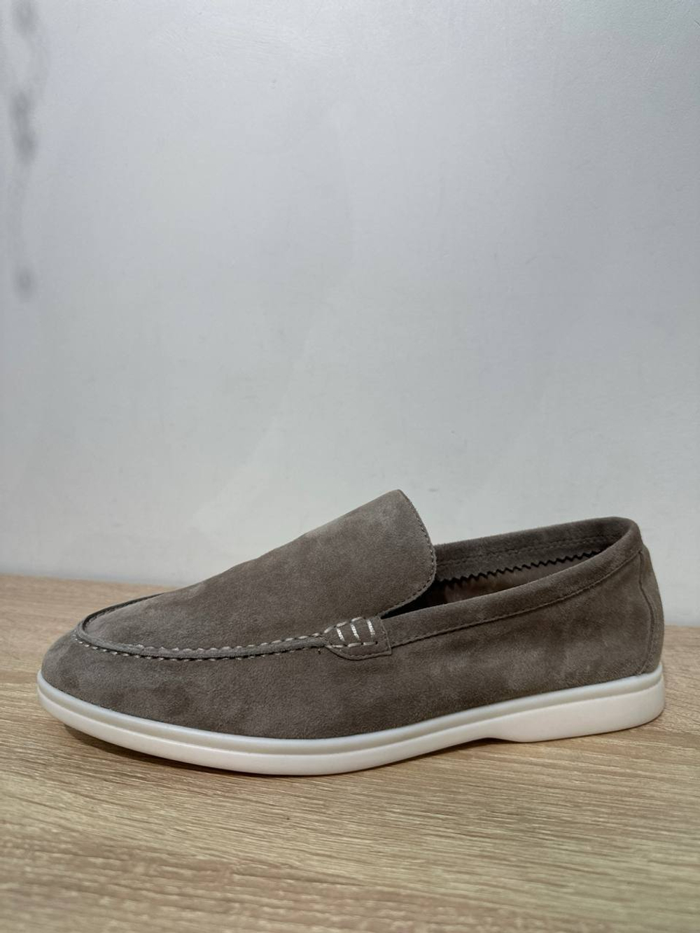 Лоферы из натуральной замши