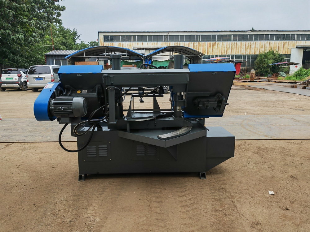 Ленточнопильный станок колонного типа MetalTec MBS 330 CA