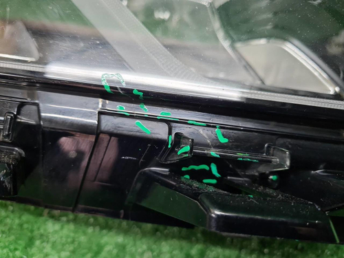 Фара правая Geely Coolray (2019-2023) LED