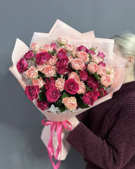 Букет из 11 кустовых роз