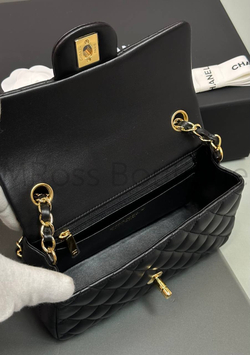 Маленькая черная сумка конверт Chanel (Шанель) премиум класса из гладкой кожи