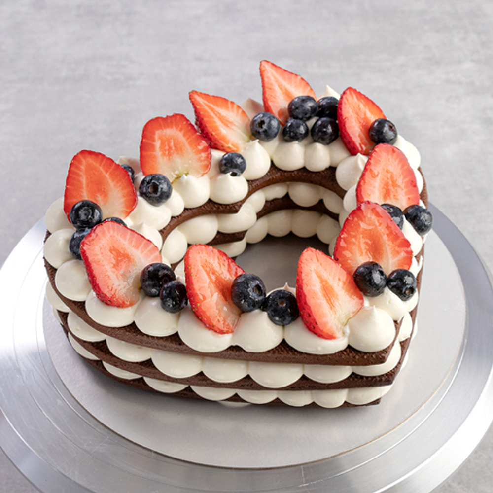 Вырубка пластиковая "Сердце фигурное" (22*20 см)