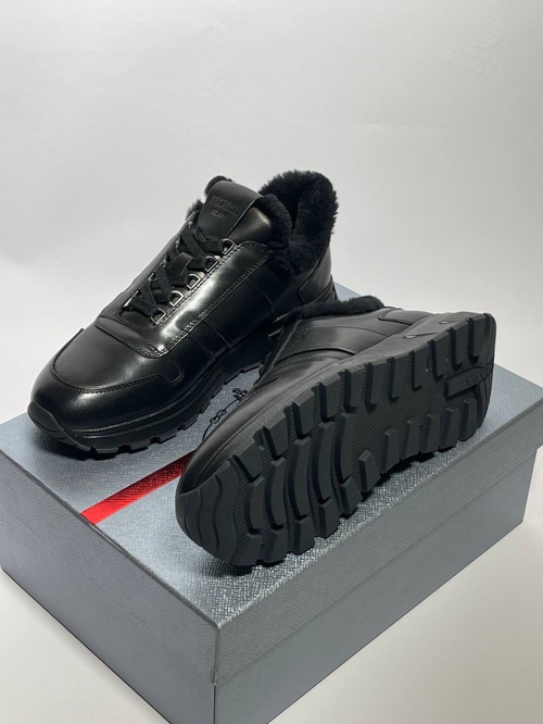 Кроссовки Prada