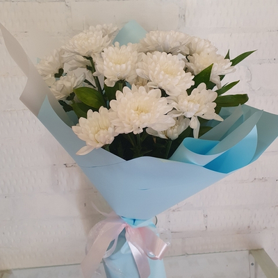 Монобукет из 3 кустовых хризантем