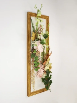 Искусственные цветы для декора стен