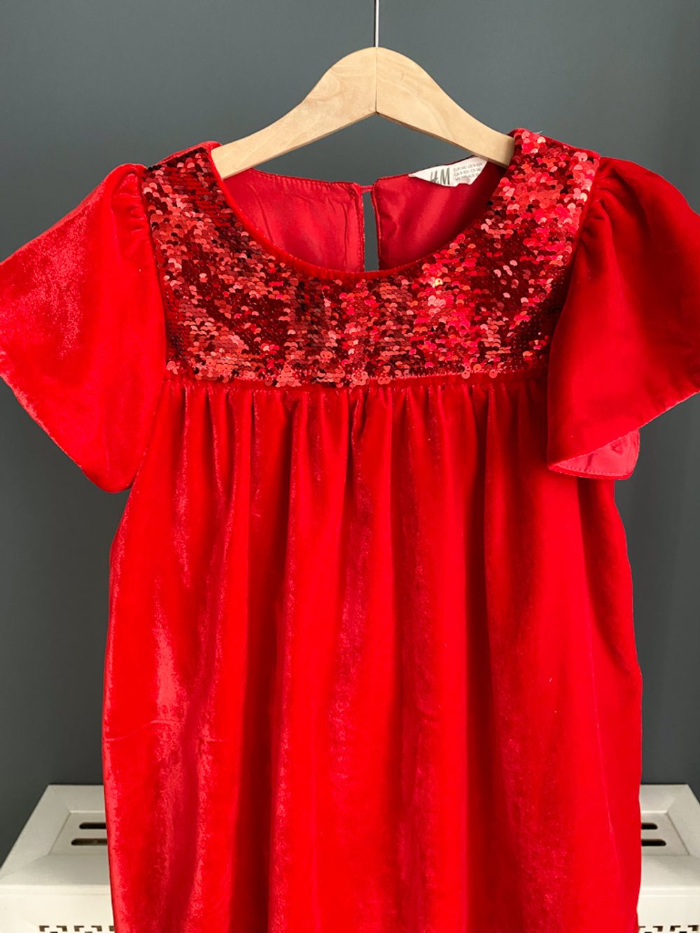 Новое бархатное платье H&M, 140