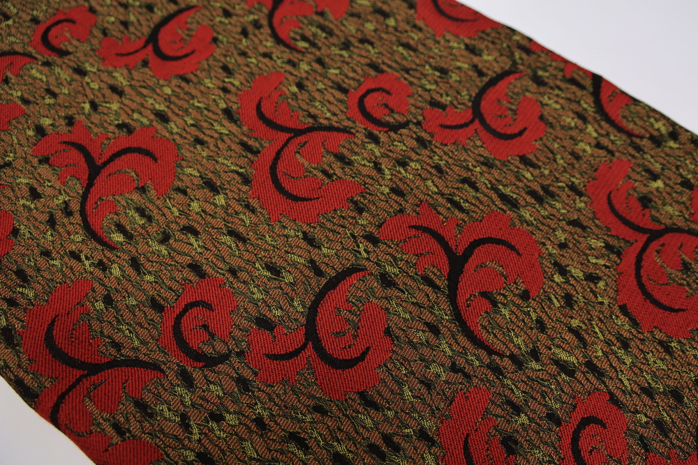 Жаккард красно-коричневый