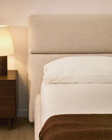 Кровать Dafra бежевого цвета из шенилла с ящиком для хранения 160 х 200 см