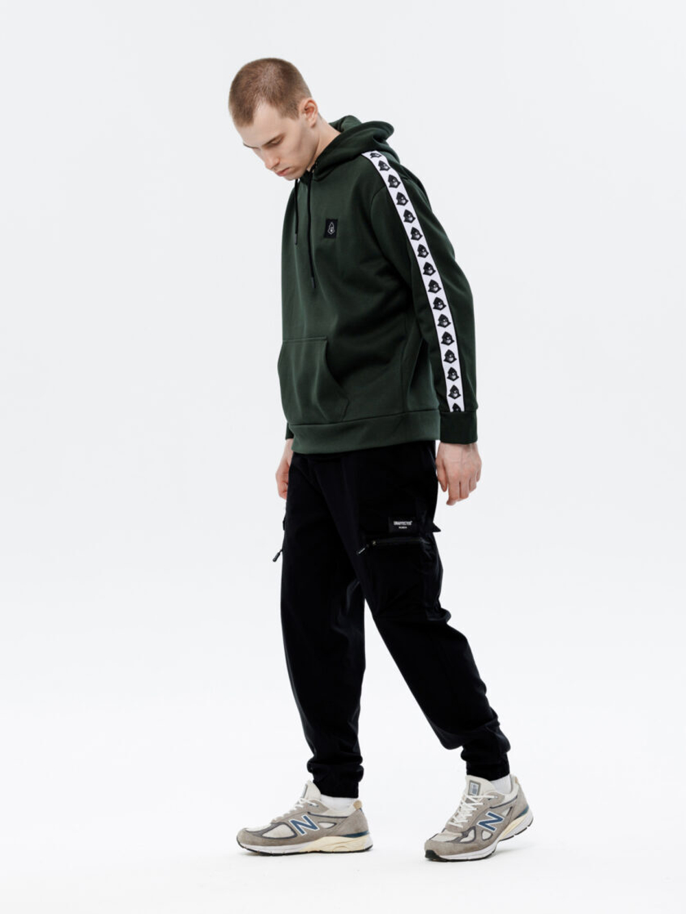 Джоггеры UNAFFECTED Нейлон Карго Черный