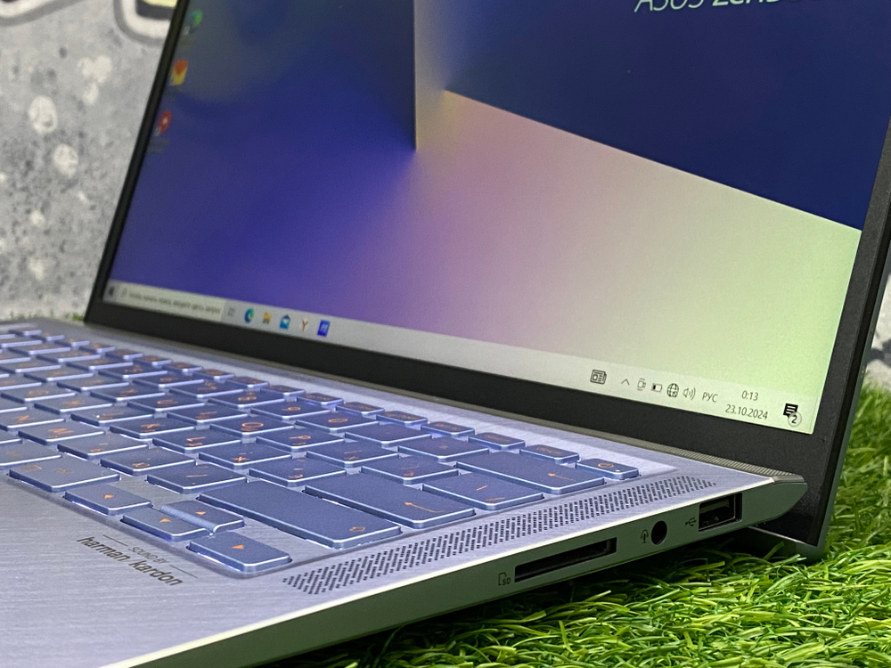 Ноутбук Asus 14' Ryzen 5 3500U/Vega 8/8GB/256GB/ ZenBook 14[UM431DA-AM001T]/Windows 10