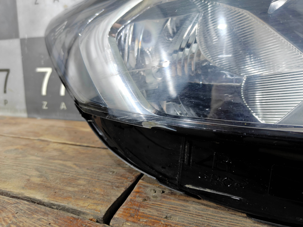Фара правая Citroen C4 2 15-нв Б/У Оригинал 9814585880