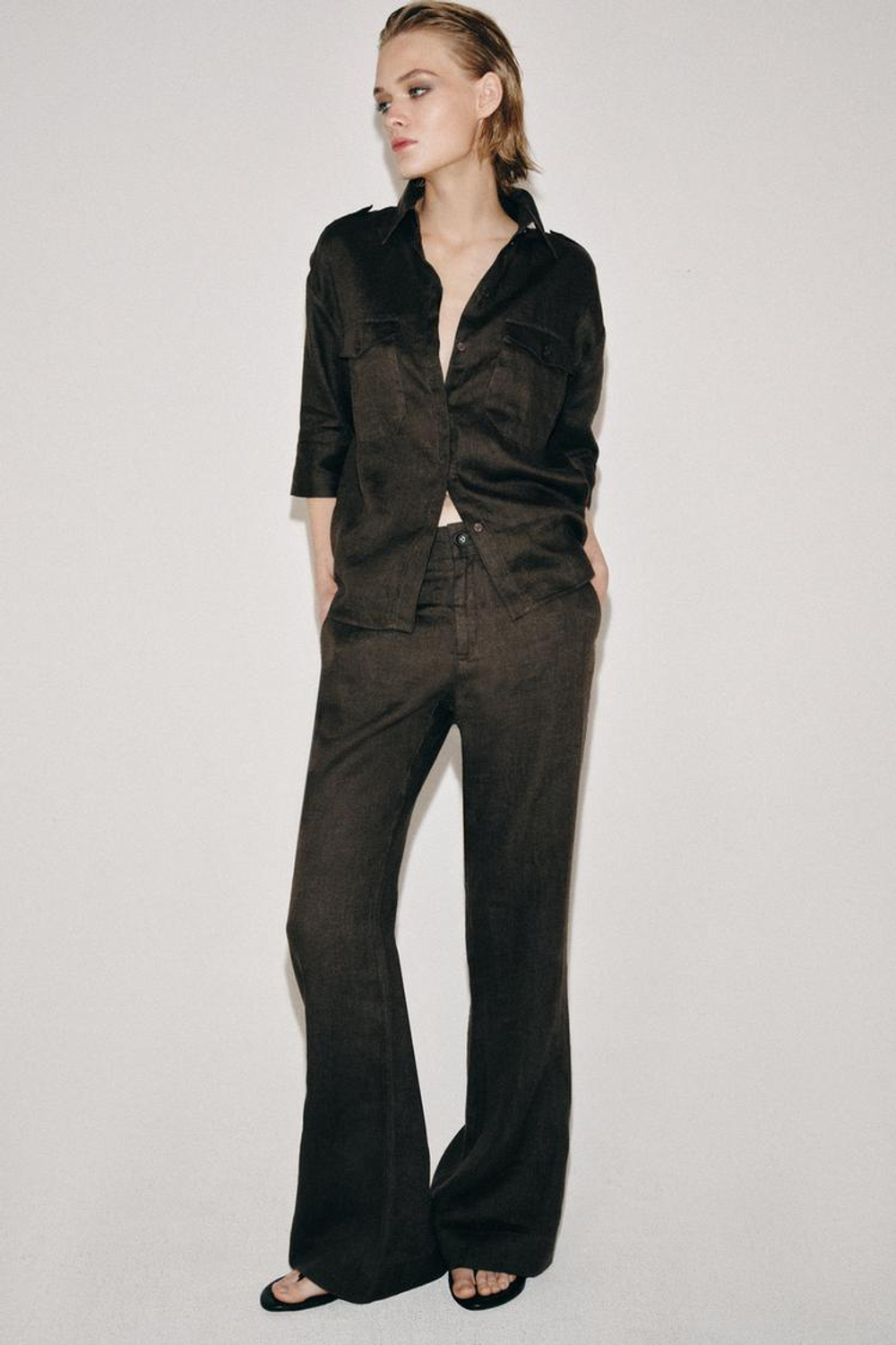 ZARA РУБАШКА ИЗ ЛЬНА С КАРМАНАМИ — ZW COLLECTION, СЕРО-КОРИЧНЕВЫЙ