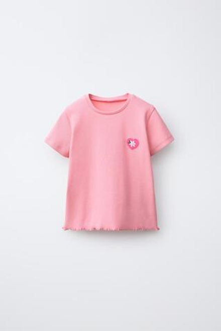 ZARA ФУТБОЛКА В РУБЧИК С НАШИВКОЙ, КОРАЛЛОВЫЙ