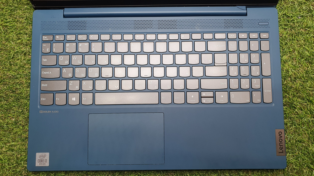 Ноутбук Lenovo i3-10/8Gb/FHD