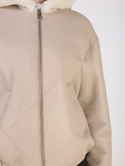 Дубленка зимняя натуральная куртка короткая с капюшоном