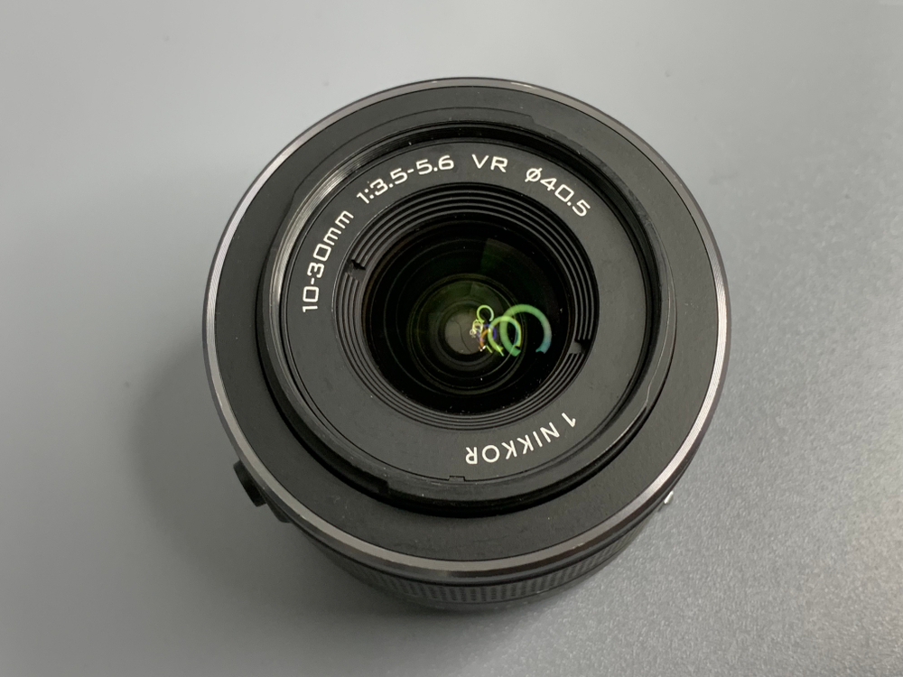 Nikon 1 V1 Kit 10-30mm VR Закрыта диафрагма