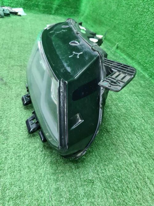 Битая Фара правая Geely Coolray (19-23) галоген