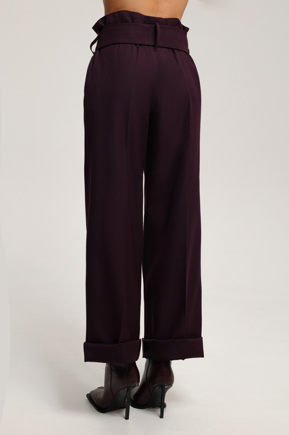 Брюки с посадкой на бёдрах