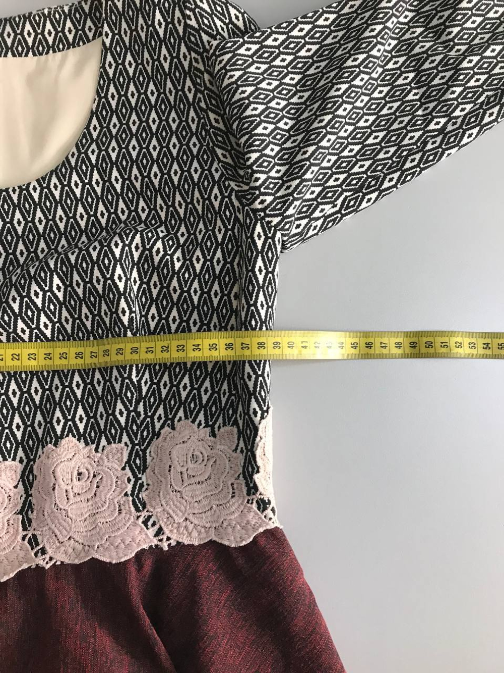 Платье для романтичного образа, визуально на 42 размер