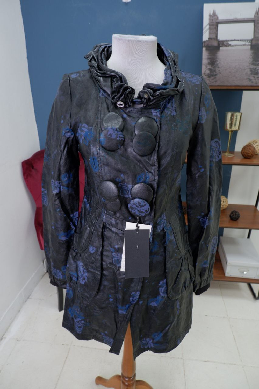 Куртка Daiyidg с принтом 40 размер, новая