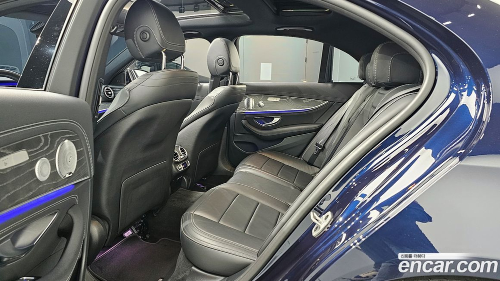 Mercedes-Benz E-Class W213 E350 4MATIC AMG Line (11.2020)