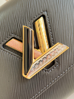 Louis Vuitton Twist MM