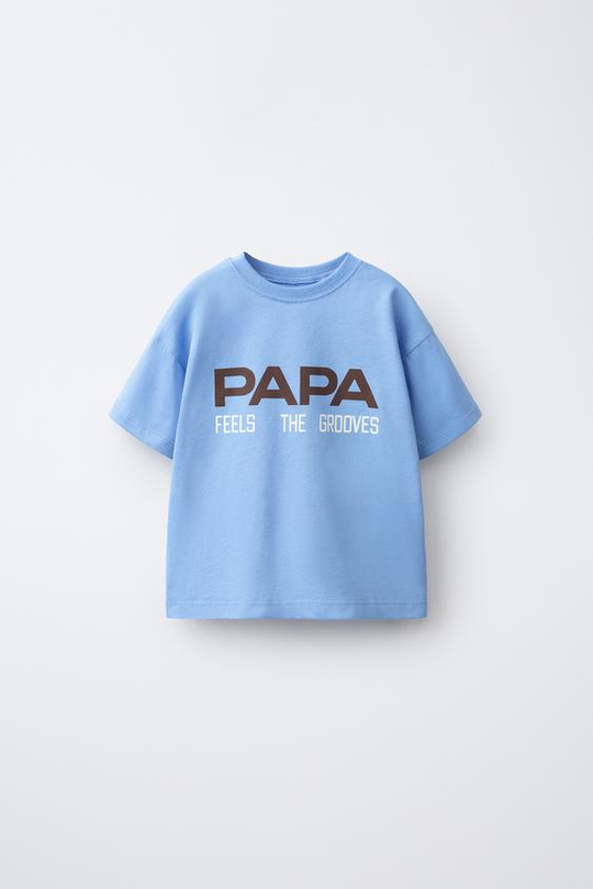 ZARA ФУТБОЛКА С ПРИНТОМ MAMÁ Y PAPÁ, ГОЛУБОЙ