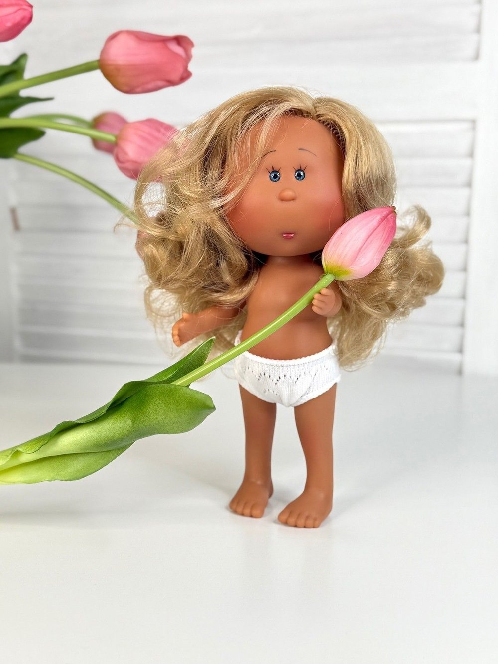 Кукла Nines виниловая 23см Little Mia Latina без одежды (3199WL3)