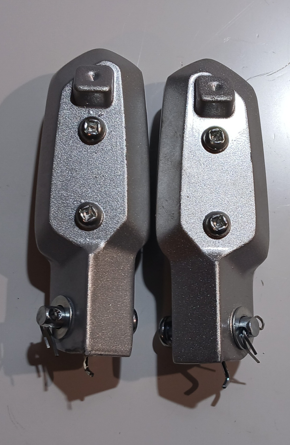 Подножка водителя (комплект) REGULMOTO  ADV 300