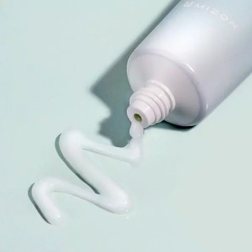 MIZON Увлажняющий крем-гель для лица с экстрактом центеллы азиатской и гиалуроновой кислотой - CICALURONIC GEL TREATMENT ,50 г