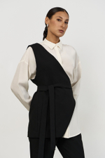 Жилет асимметричный миди