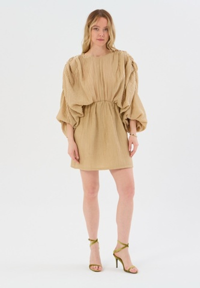 Платье жатка бежевое