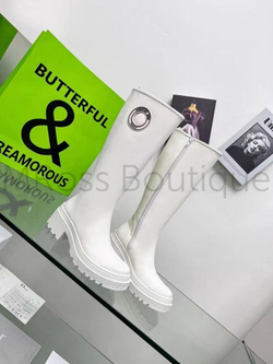 Женские белые кожаные сапоги Dior Symbol (Диор) с резиновым носком