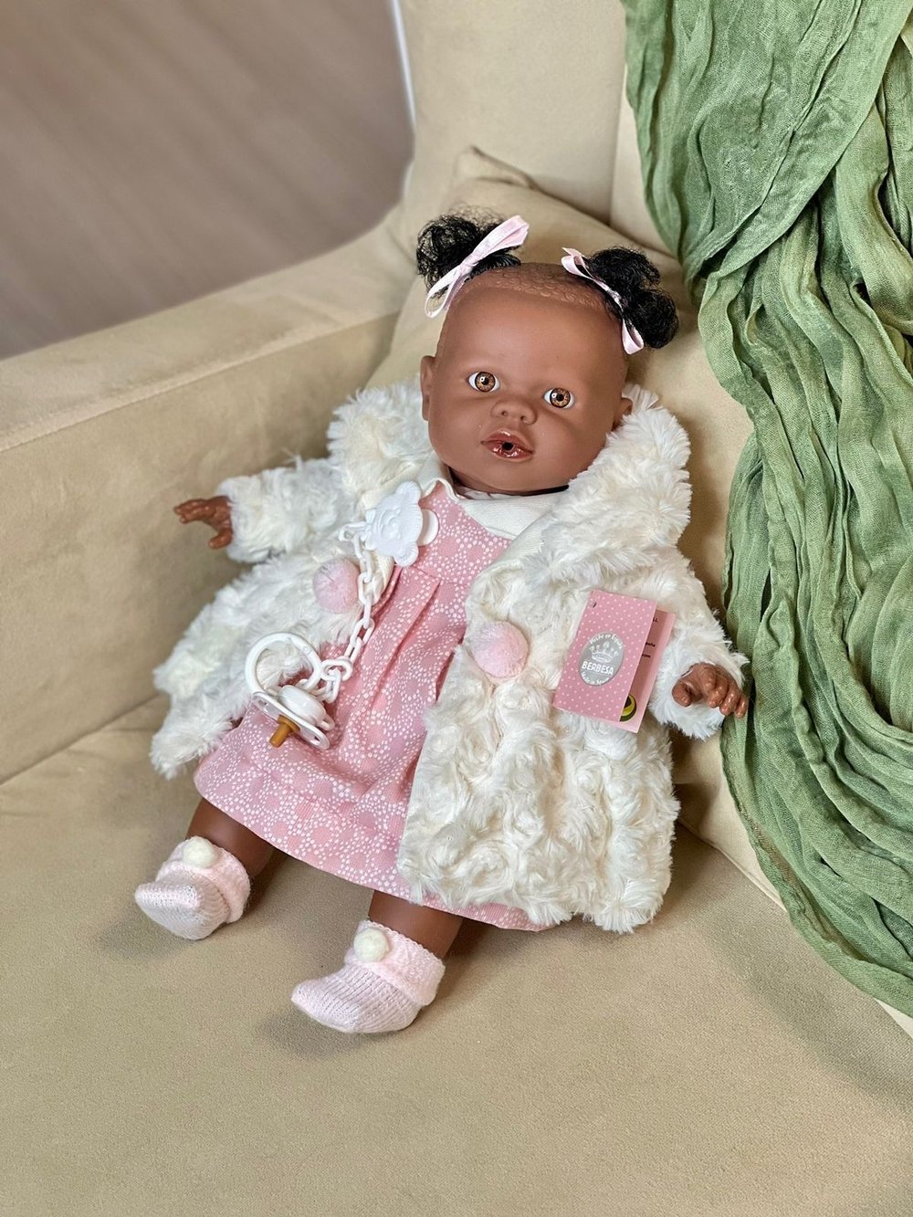 Кукла Berbesa мягконабивная 38см ALICIA в пакете (4357K)