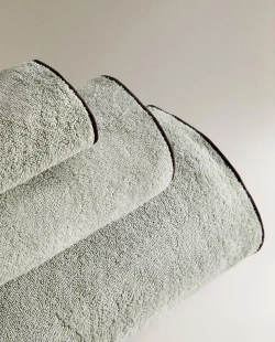 ZARA HOME БАННОЕ ПОЛОТЕНЦЕ ИЗ ХЛОПКА С ОТДЕЛКОЙ ОВЕРЛОКОМ, ЗЕЛЕНЫЙ