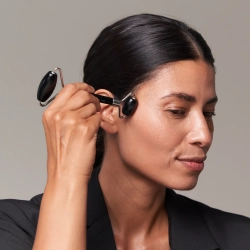 COOL LAVA SKIN ROLLER - Массажный роллер для лица из чёрного обсидиана, 1 шт