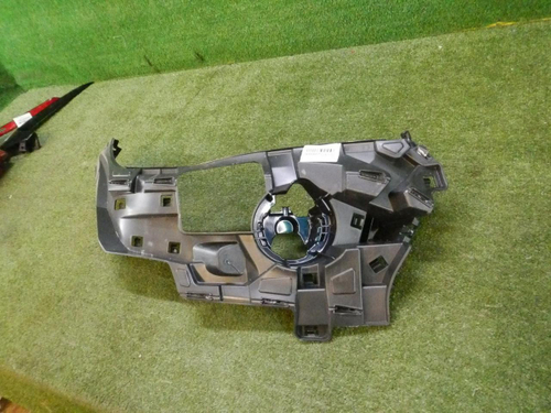 Кронштейн ПТФ правый BMW X5 F15 (2013-2018)