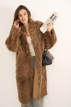 Двустороннее пальто-дубленка Tigrado