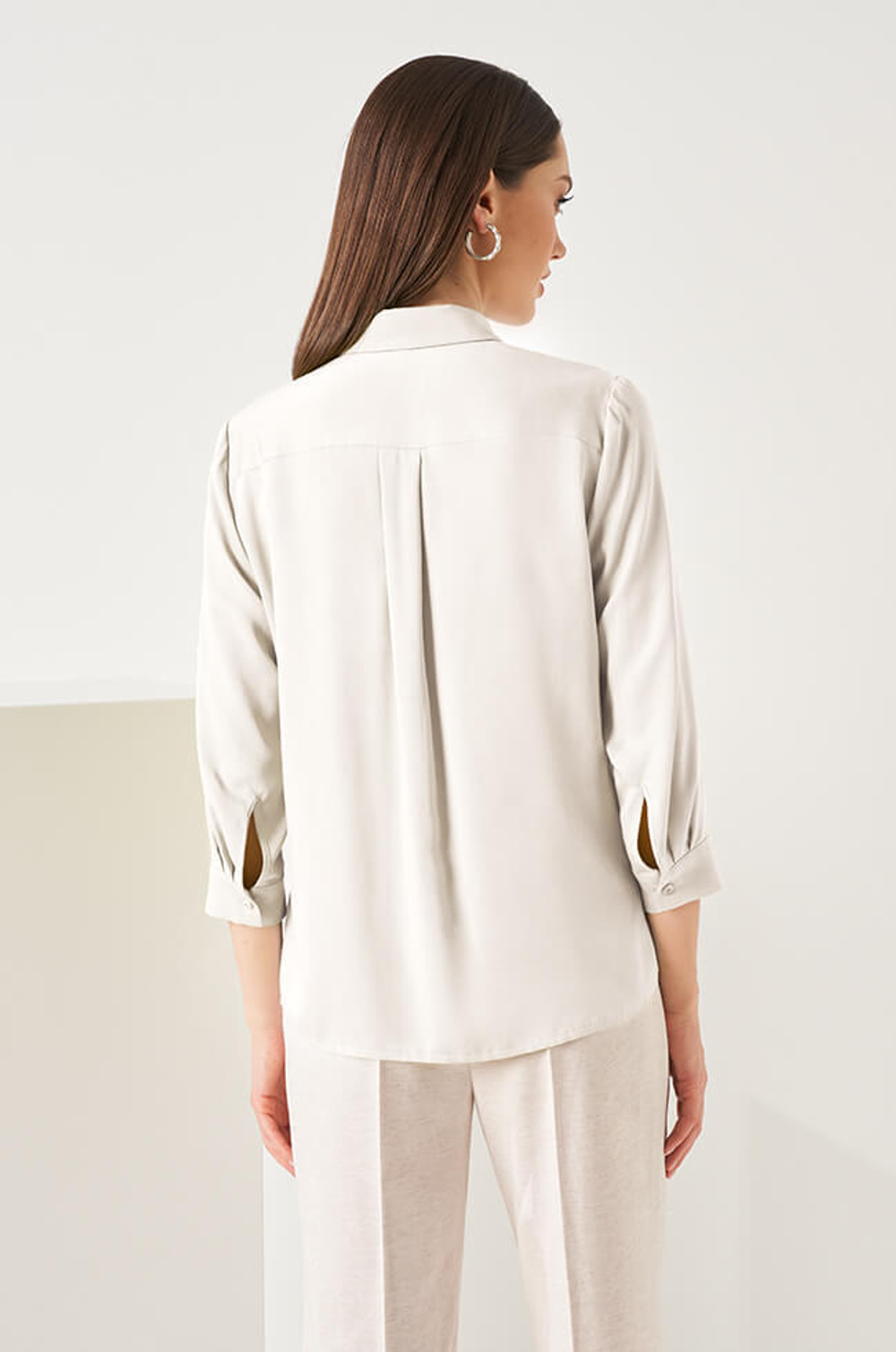 22854 Блузка женская (молочный)