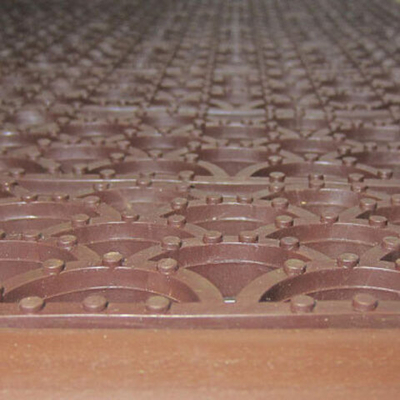 Грязезащитный входной коврик из ПВХ-модулей Scrub-10