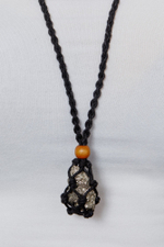 Авоська-подвеска для кристаллов черная в стиле бохо