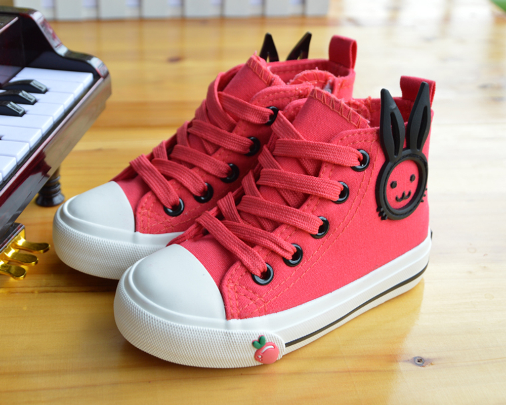 Кеды детские на молнии с аппликациями зайца и морковки