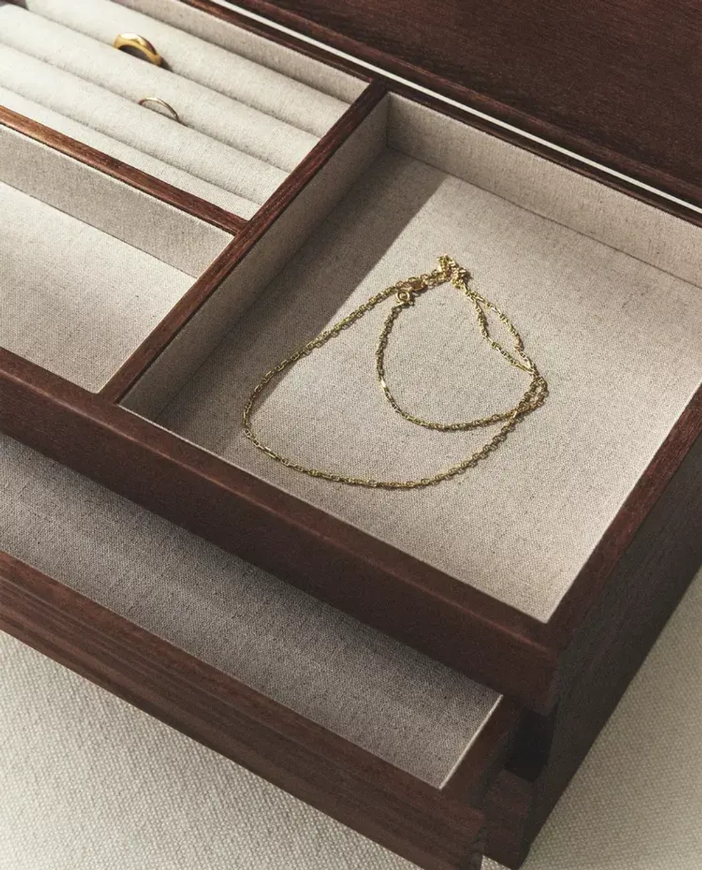 ZARA HOME БОЛЬШАЯ ДЕРЕВЯННАЯ ШКАТУЛКА ДЛЯ ДРАГОЦЕННОСТЕЙ, КОРИЧНЕВЫЙ