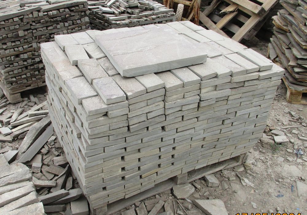 Sandstone Sawn Grey Tile /m2