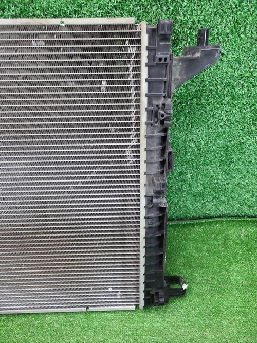 Радиатор охлаждения Audi A4 B9 (2015-н.в.)