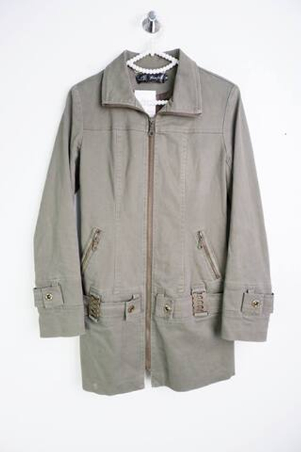 Куртка тонкая для прохладного лета, маркировка 36, визуально на 42 размер