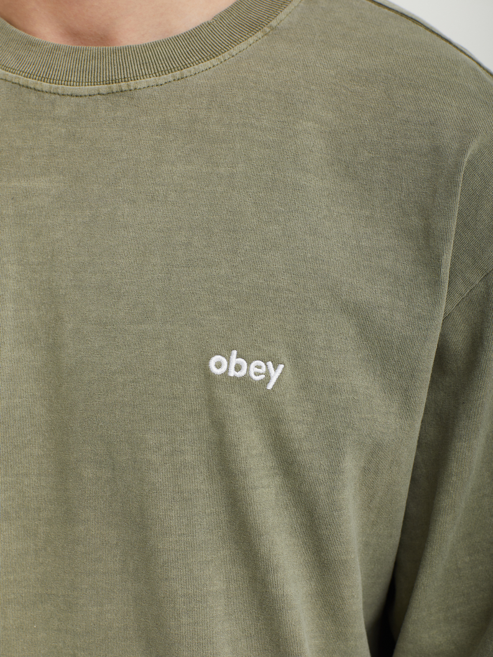 Мужской Лонгслив Lowercase Pigment