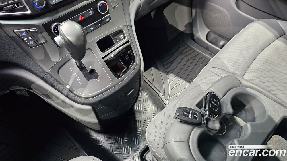 Hyundai The New Grand Starex Van 3-х местный (01.2020)